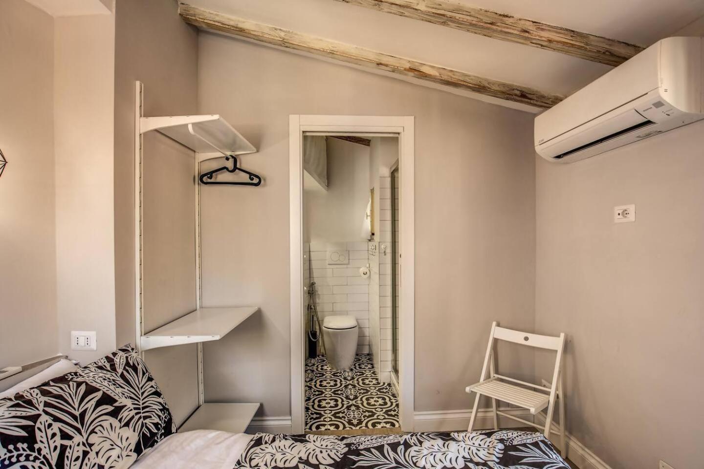 Attic With Terrace By Trevi Fountain Apartment Rome Exterior photo