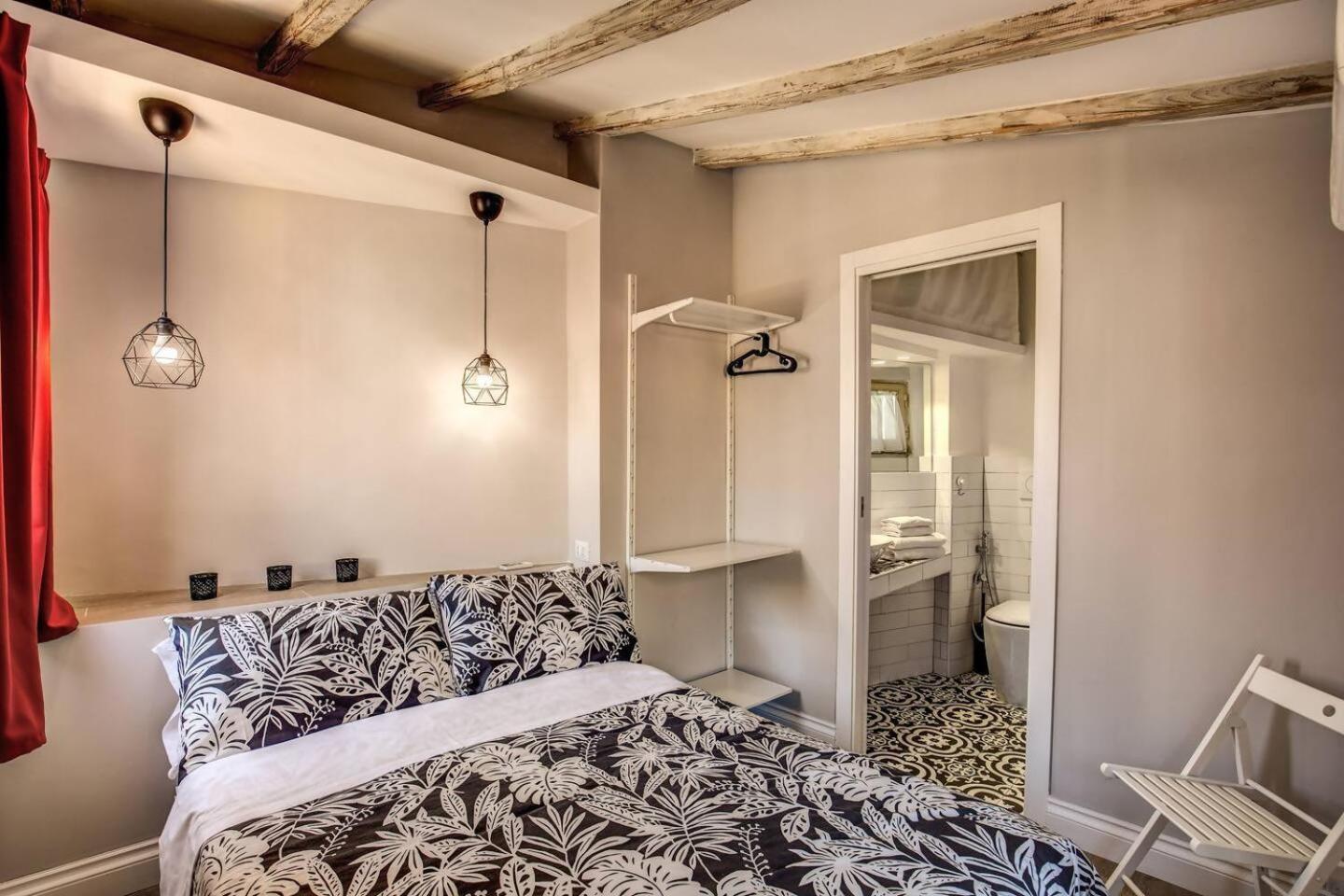 Attic With Terrace By Trevi Fountain Apartment Rome Exterior photo