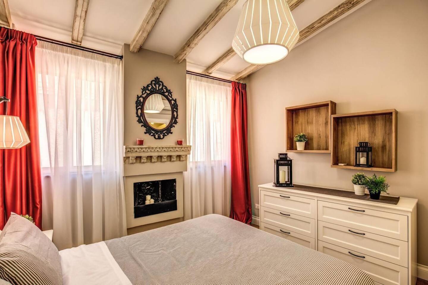 Attic With Terrace By Trevi Fountain Apartment Rome Exterior photo