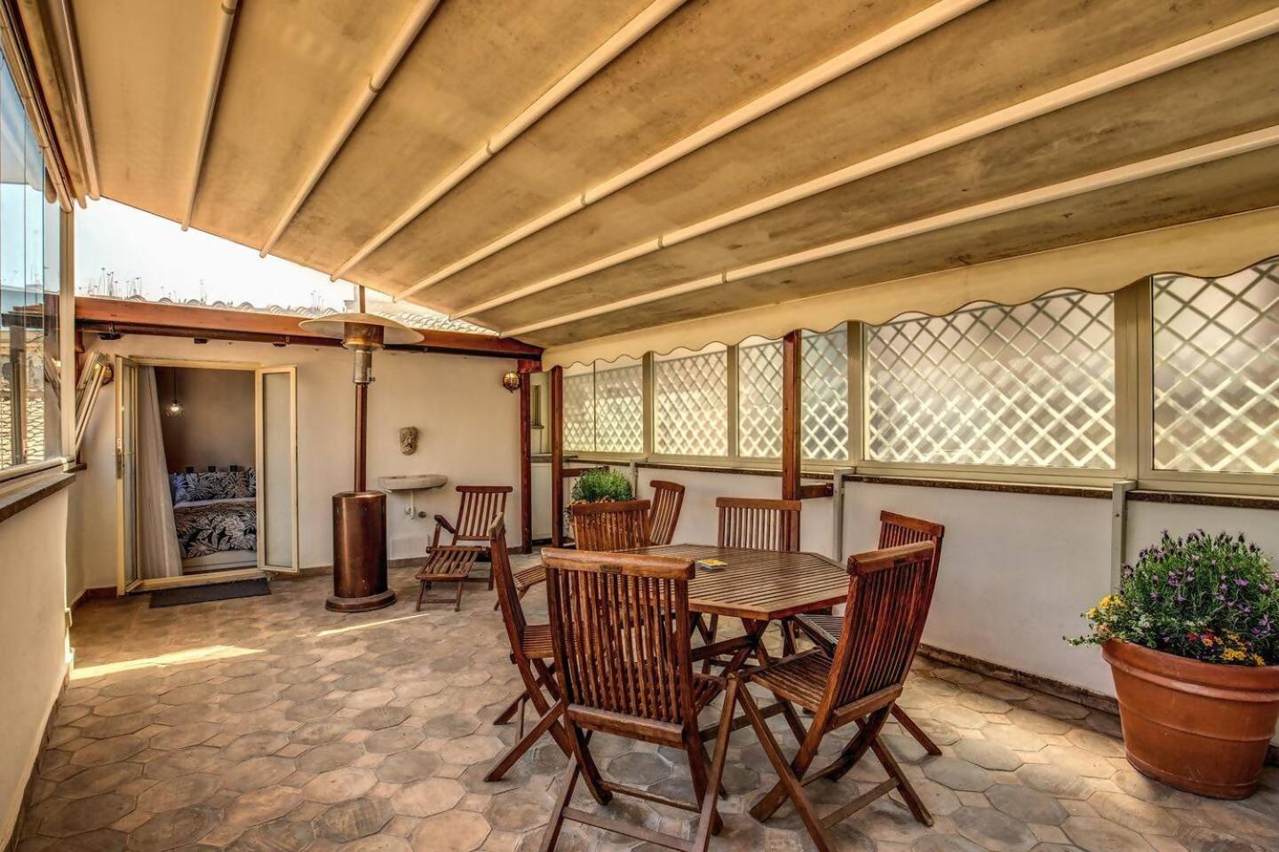 Attic With Terrace By Trevi Fountain Apartment Rome Exterior photo