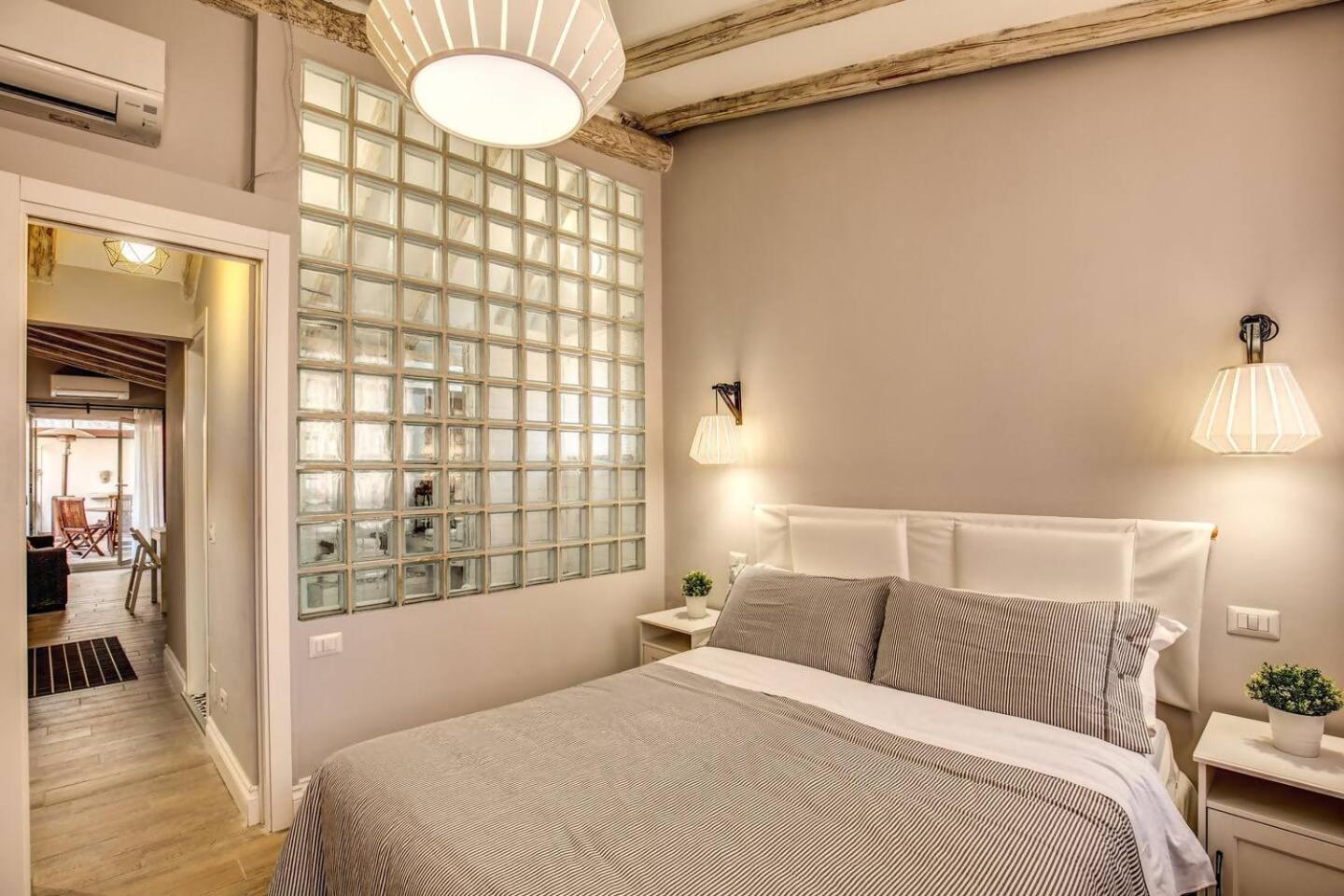 Attic With Terrace By Trevi Fountain Apartment Rome Exterior photo